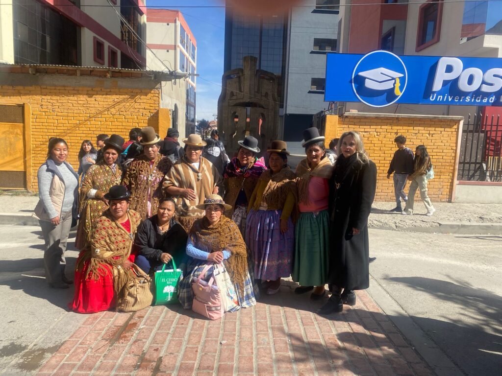SE RECOPILAN LAS HISTORIAS DE VIDA DE AUTORIDADES DE ACOLAPAZ